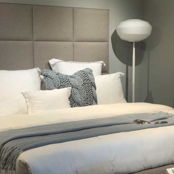 Imagen de Cama Ginna King Size Bone